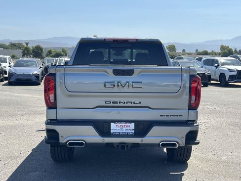 New 2026 GMC Sierra 1500 Denali Ultimate w/ LPO, Black Badging Package AWD/4WD image 4
