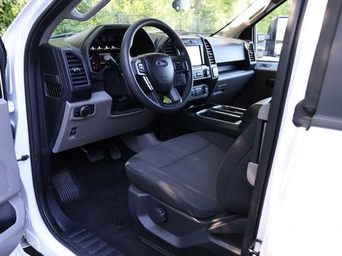 Used 2020 Ford F150 XL w/ Equipment Group 101A Mid AWD/4WD image 18