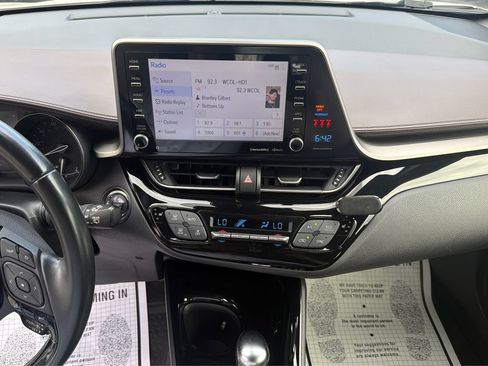 Used 2019 Toyota C-HR Limited FWD image 12