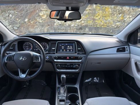 Used 2018 Hyundai Sonata SEL w/ Tech Package 02 image 12