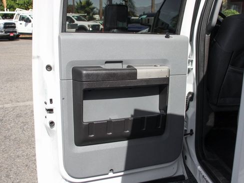 Used 2015 Ford F550 4x4 Crew Cab Super Duty image 30