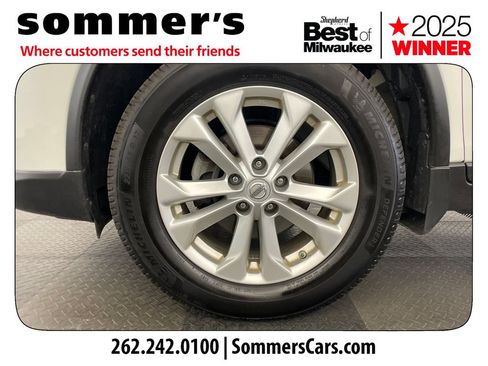 Used 2016 Nissan Rogue SV w/ SV Premium Package AWD/4WD image 25