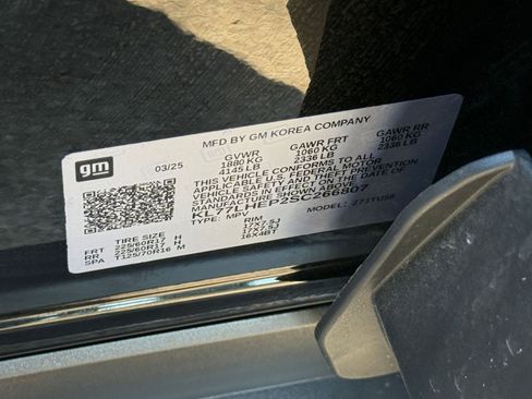 Used 2025 Chevrolet Trax LT w/ LT Convenience Package image 29