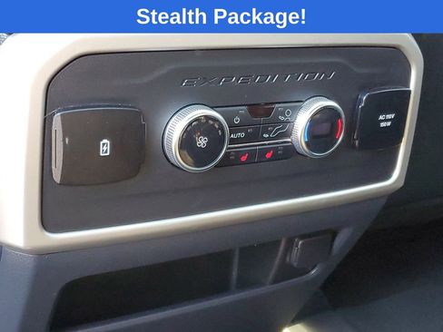 Used 2023 Ford Expedition Limited AWD/4WD image 36