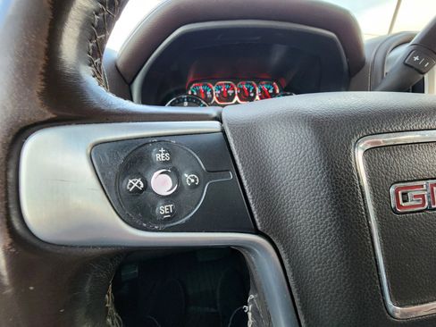 Used 2018 GMC Sierra 2500 SLE w/ HD SLE Preferred Plus Package AWD/4WD image 37