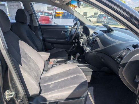 Used 2010 Hyundai Elantra SE FWD image 13