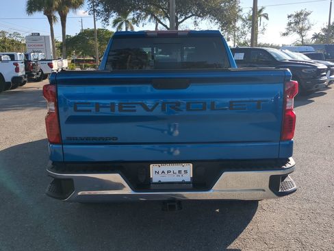 Used 2022 Chevrolet Silverado 1500 LT w/ Convenience Package II image 6