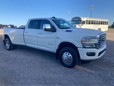 Used 2023 RAM 3500 Limited AWD/4WD image 9