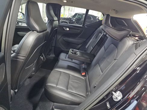 Used 2023 Volvo XC40 B4 Plus w/ Driver Assist Package FWD image 9