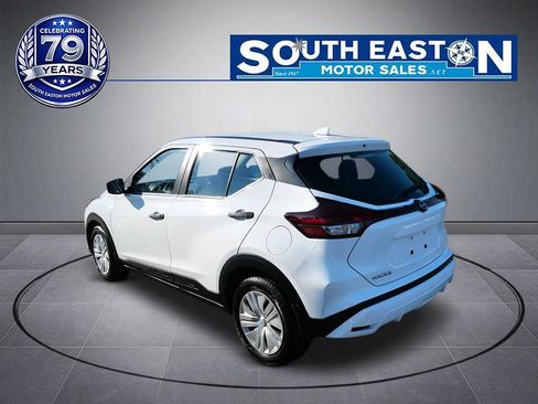 Used 2023 Nissan Kicks S FWD image 5