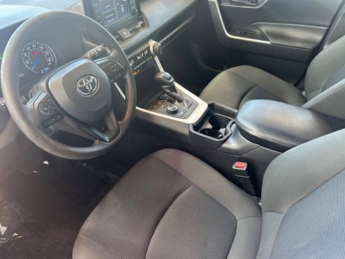 Certified 2021 Toyota RAV4 LE AWD/4WD image 12