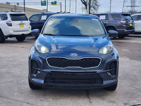 Used 2021 Kia Sportage LX FWD image 2