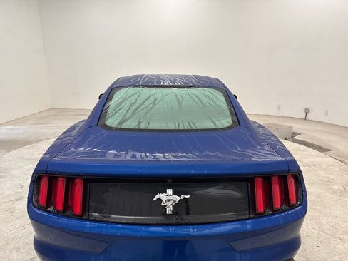 Used 2017 Ford Mustang Coupe RWD image 23