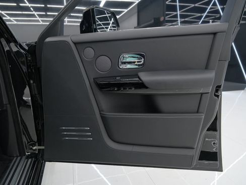 Used 2026 Rolls-Royce Phantom Sedan image 27
