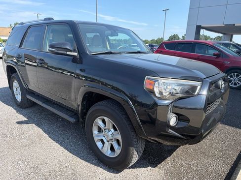 Used 2019 Toyota 4Runner SR5 Premium AWD/4WD image 9