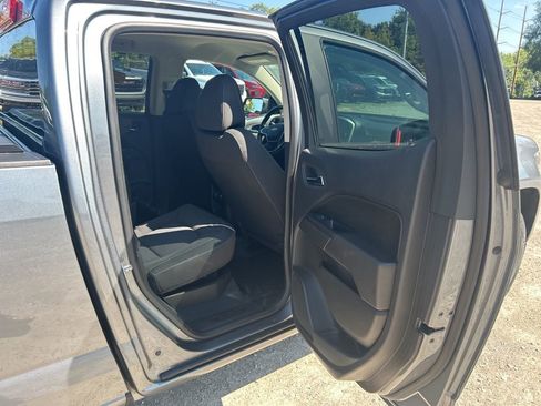 Used 2022 Chevrolet Colorado LT w/ Safety Package image 31