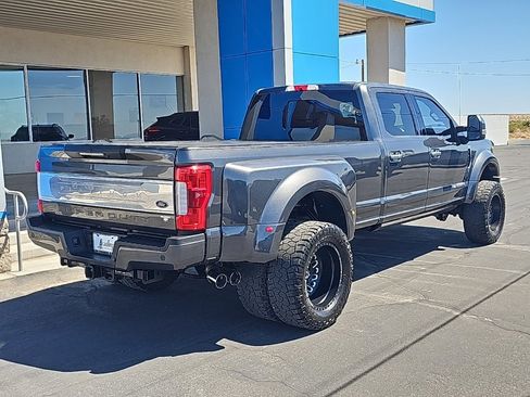 Used 2018 Ford F450 Platinum w/ Platinum Ultimate Package image 3