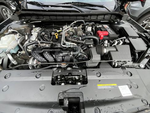 Used 2025 Nissan Altima 2.5 SV FWD image 33
