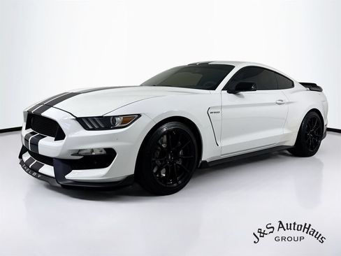 Used 2019 Ford Mustang Shelby GT350 w/ Technology Package RWD image 3