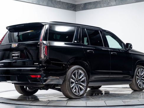 Used 2024 Cadillac Escalade Sport Platinum AWD/4WD image 15