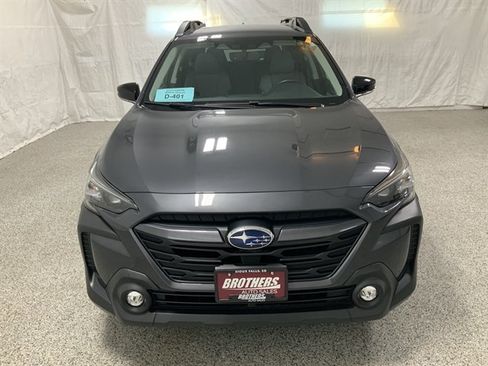 Used 2024 Subaru Outback Premium AWD/4WD image 3