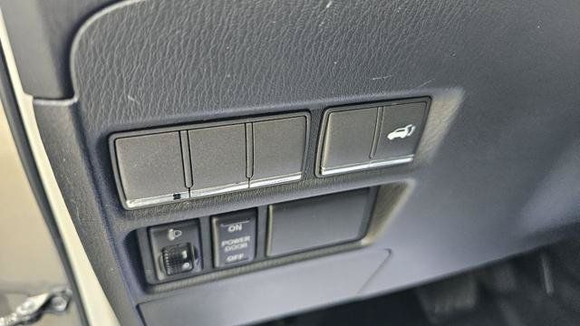 Used 2013 INFINITI QX56 4WD w/ Theater Pkg image 16