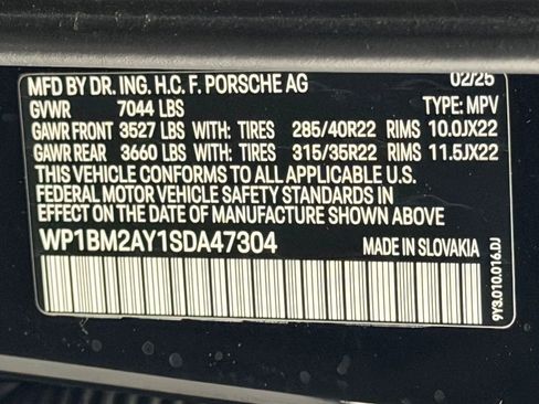 Certified 2025 Porsche Cayenne Turbo AWD/4WD image 26