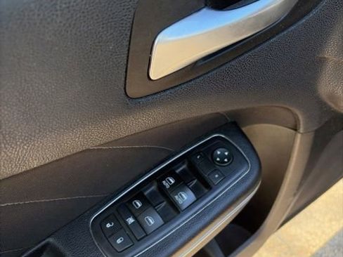 Used 2017 Dodge Charger SXT RWD image 35