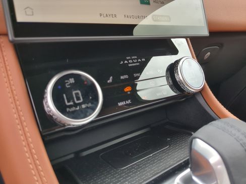 New 2026 Jaguar F-PACE R-Dynamic S image 23