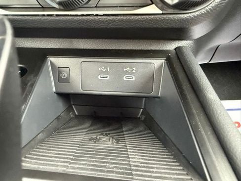 New 2025 Nissan Kicks SV image 28