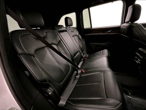 Used 2024 Jeep Grand Cherokee Limited w/ Luxury Tech Group II image 27