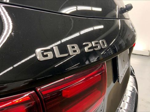 New 2026 Mercedes-Benz GLB 250 image 16