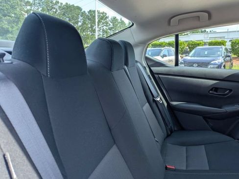 Used 2025 Nissan Sentra SV FWD image 30