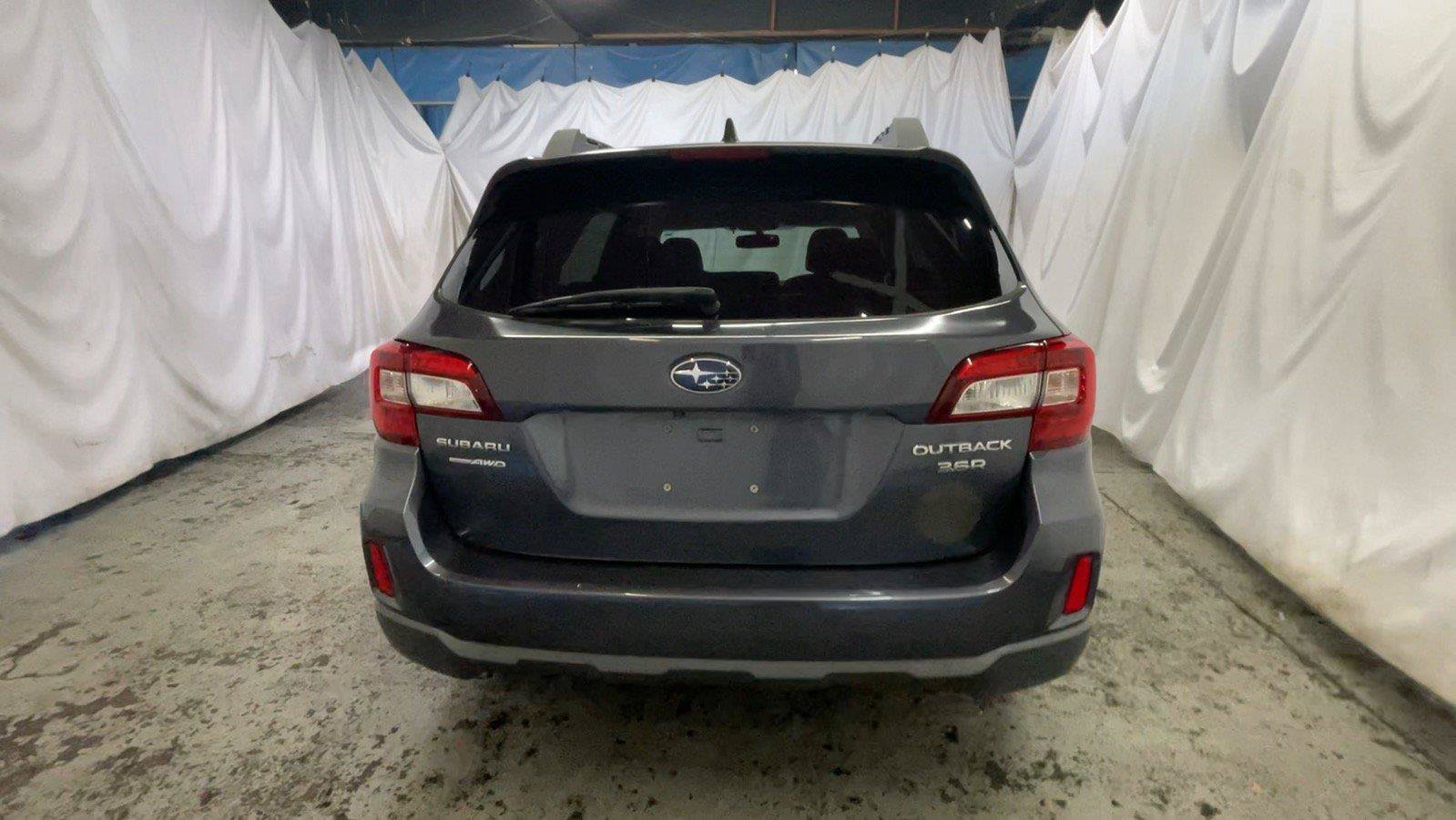 Used 2016 Subaru Outback 3.6R Limited AWD/4WD image 8