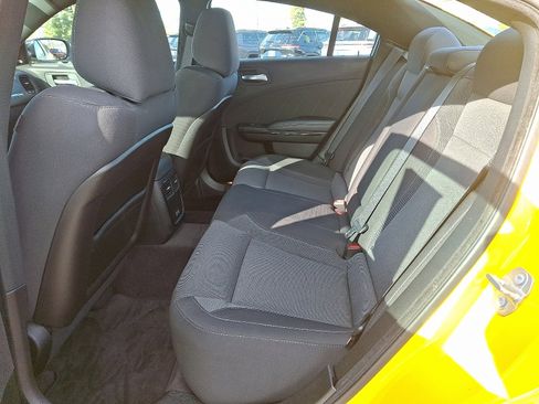 Used 2017 Dodge Charger SXT w/ Blacktop Package image 10
