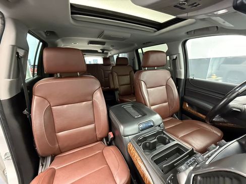 Used 2019 Chevrolet Suburban Premier w/ Premier Plus Edition AWD/4WD image 49