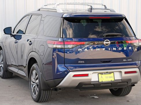 Used 2025 Nissan Pathfinder SL image 47