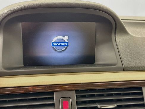 Used 2015 Volvo XC70 3.2 Premier w/ Protection Package AWD/4WD image 15