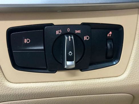 Used 2018 BMW 328d xDrive Sedan AWD/4WD image 26