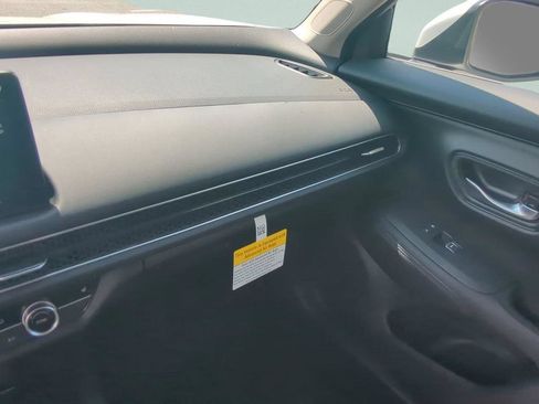 New 2027 Honda HR-V EX-L image 17