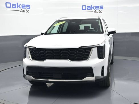 Certified 2026 Kia Sorento EX AWD/4WD image 3