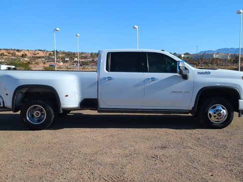 Used 2022 Chevrolet Silverado 3500 High Country w/ Safety Package II image 2