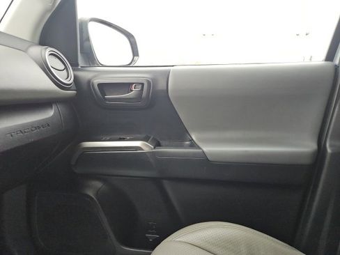 Used 2019 Toyota Tacoma SR5 image 37