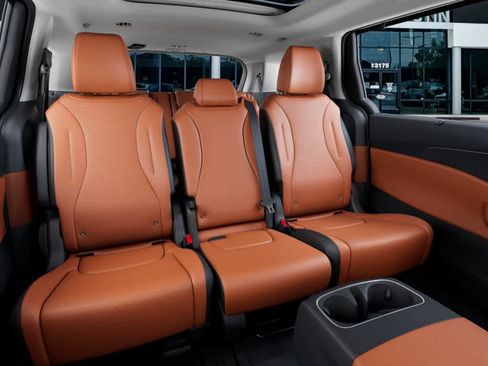 Used 2027 Kia Carnival SX Prestige FWD image 16