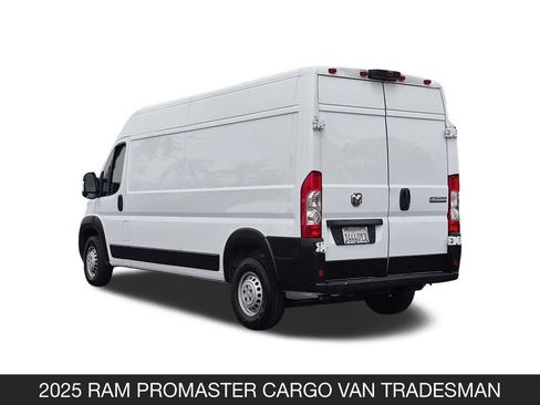 Used 2025 RAM ProMaster 2500 w/ Convenience Group FWD image 7
