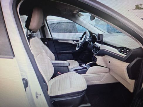 Used 2022 Ford Escape SEL AWD/4WD image 10