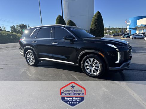 Used 2023 Hyundai Palisade SEL AWD/4WD image 1
