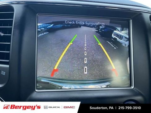 Used 2017 Jeep Grand Cherokee Altitude image 16