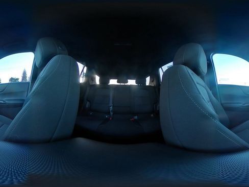 Used 2025 Chevrolet Equinox LT image 42