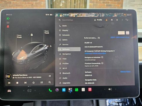 Used 2023 Tesla Model 3 Standard Range RWD image 2